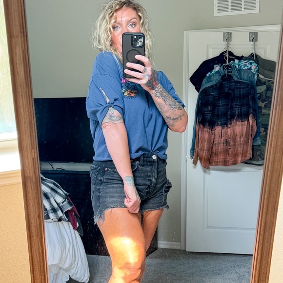 Cabo Custom Cut Tee - Picture 2 of 7